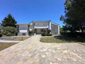 #Luxlikehome Paliouri Cottage